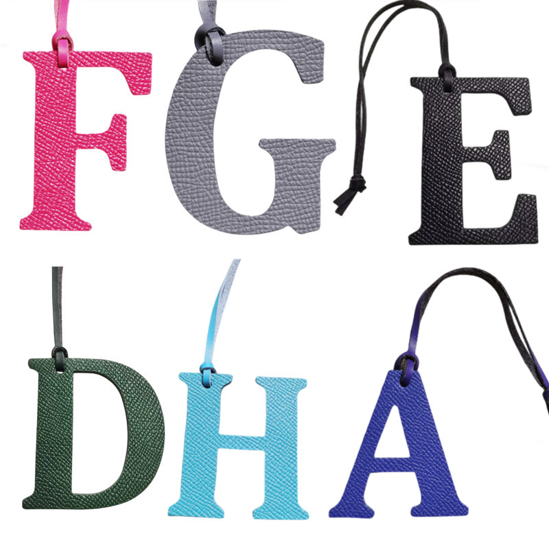 Wholesale Luxury Genuine Leath - огляд і ціна Monogram Keychain Leather